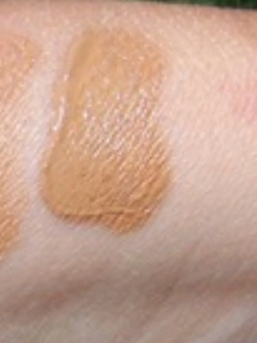 Elizabeth Arden Pure Finish Mineral Tinted Moisturizer